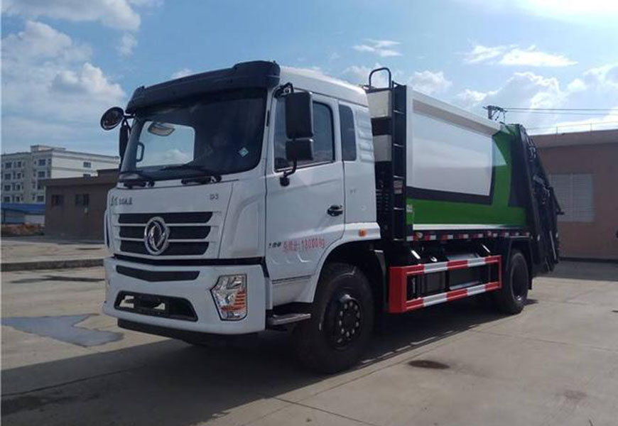 東風(fēng)專底CLW5182ZYSD6型壓縮式垃圾車(chē)